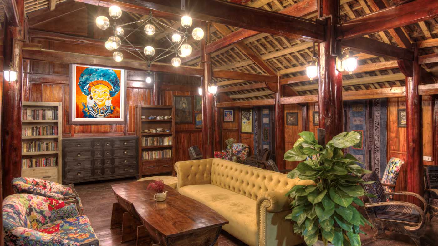 Wooden Pub - The best coffee shops in Sapa